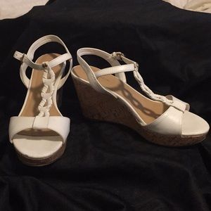 Cute white wedge
